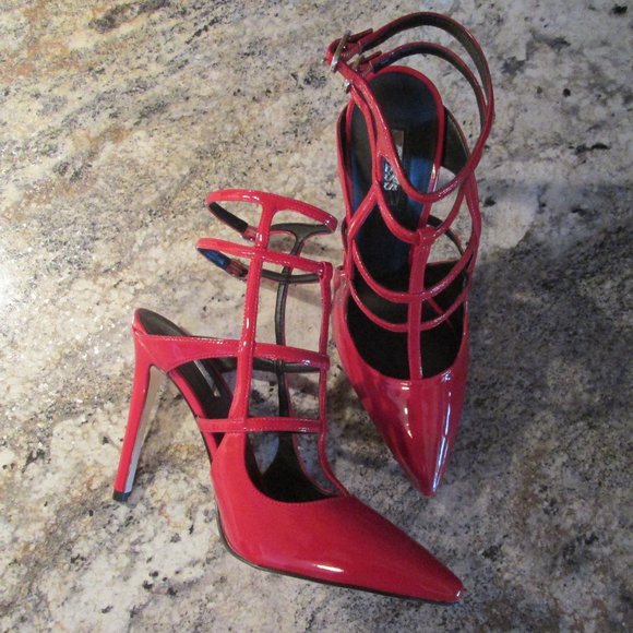 ๐๐ GUESS MACYโS RED PATENT STILLETTO SIZE 7M ๐๐ - Picture 11 of 15